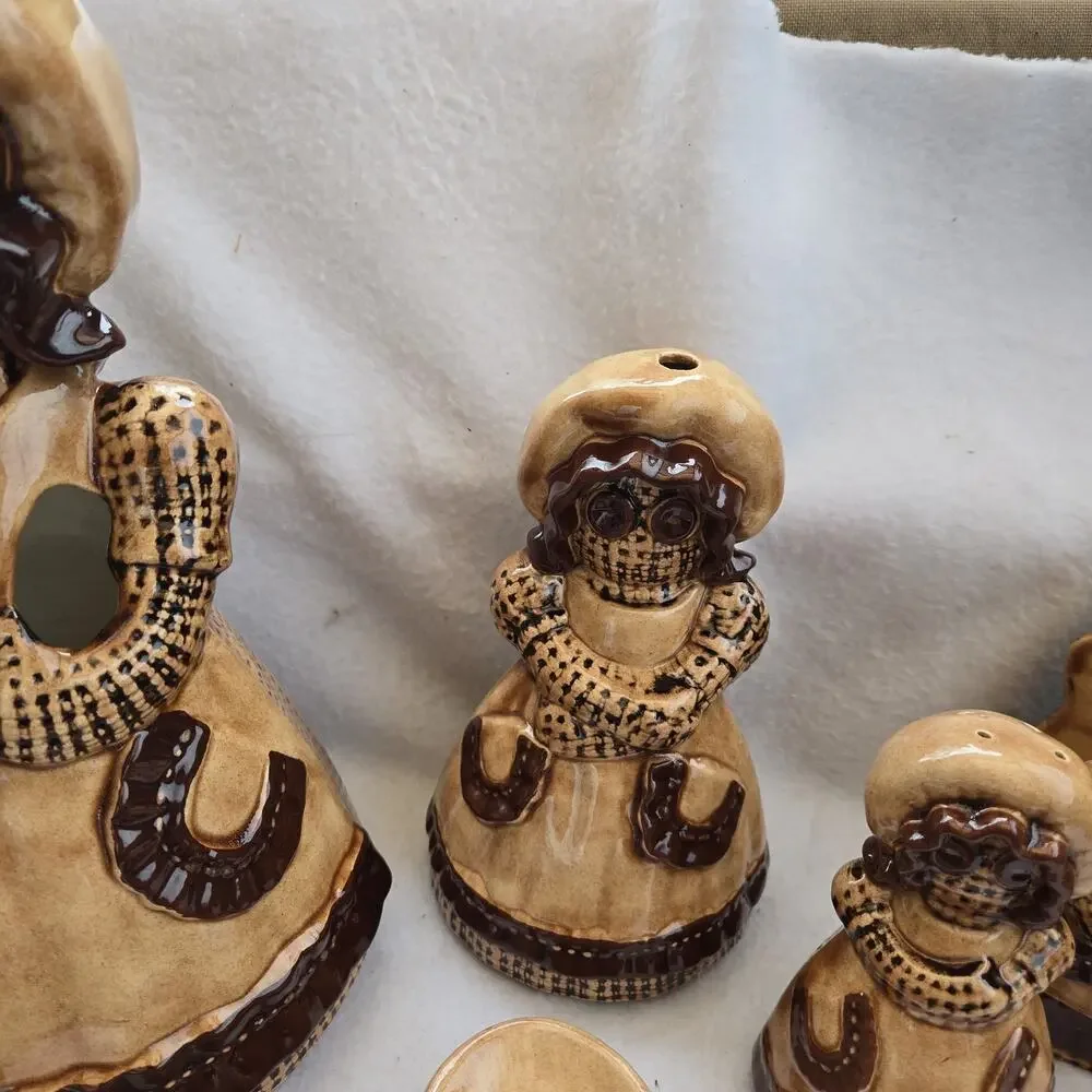Sittre Ceramics Burlap Doll Utensil Holder, Salt/Pepper, Napkin Holder Spoonrest